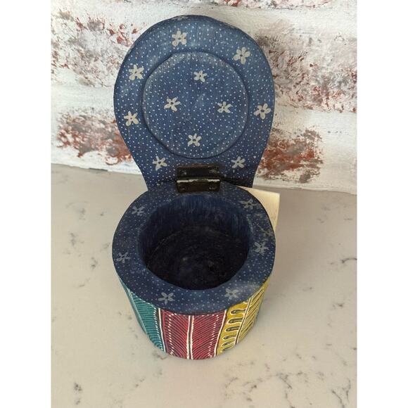 Hand Carved Wood Cat Face Box Covered in Hand Dyed Batik - Picture 11 of 14